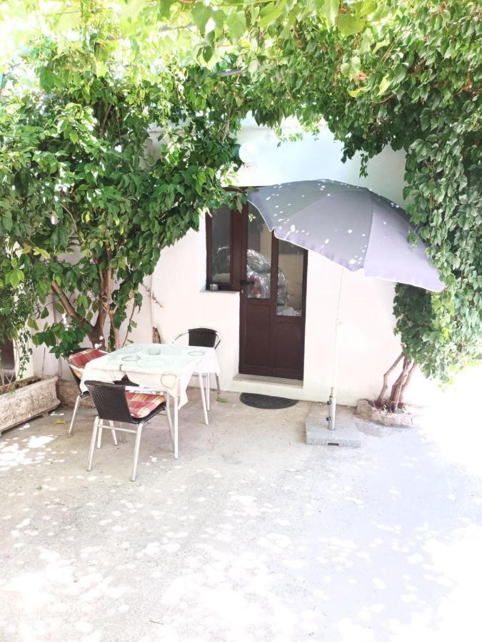 Kontin 2 Daire Stari Grad  Dış mekan fotoğraf